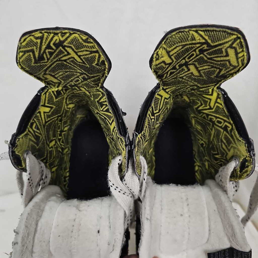 Bauer Vapor 3X Youth Hockey Skates, Size Y13