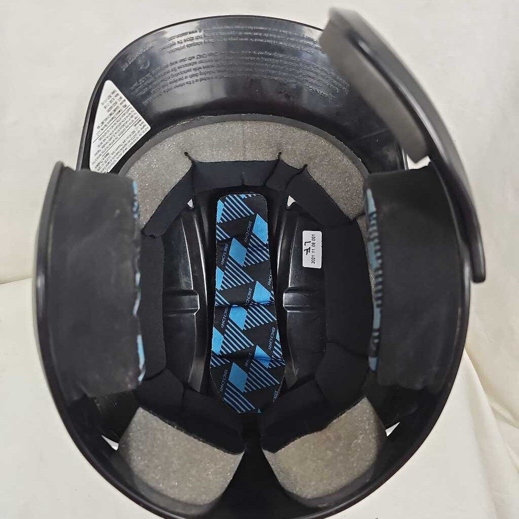 Easton Gameday 2 with Jaw Guard, Size 6 3/8 - 7 1/8