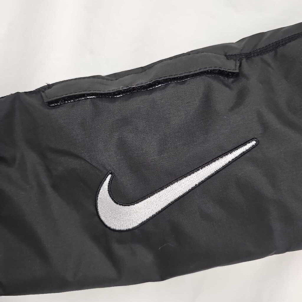 Nike Therma-Fit Football Handwarmer