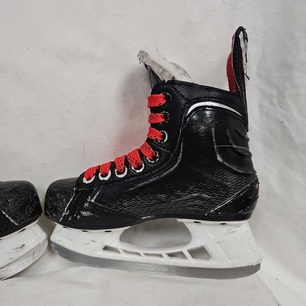 Bauer Vapor X500 Youth Hockey Skates, Size Y12