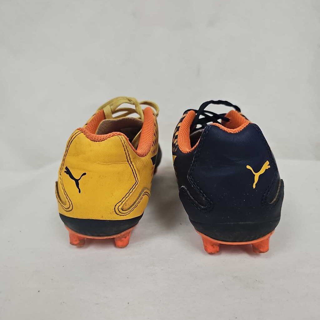 Puma Kid's Soccer Cleats, Size 3