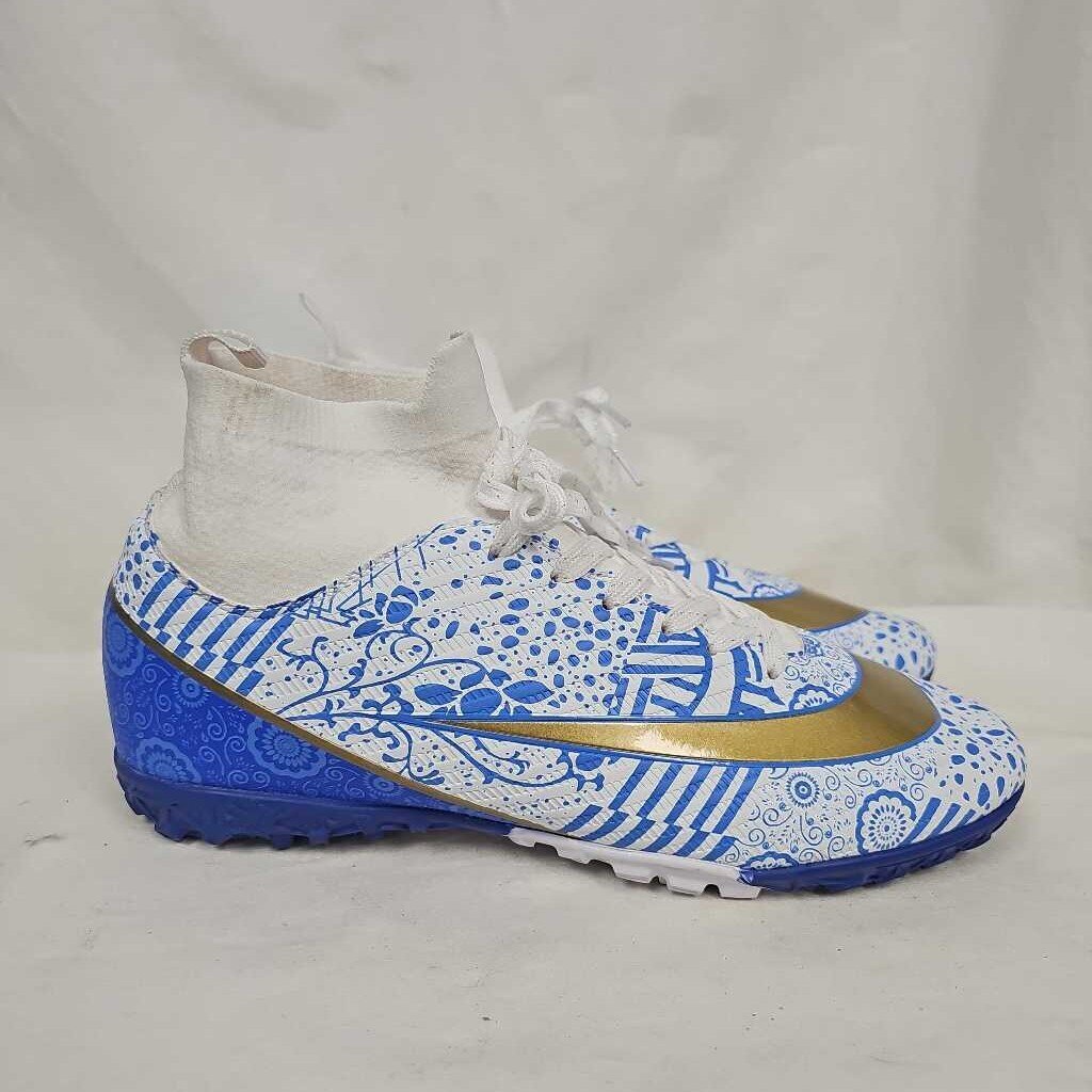Generic Brand Futsol or Turf Shoes, Euro size 40