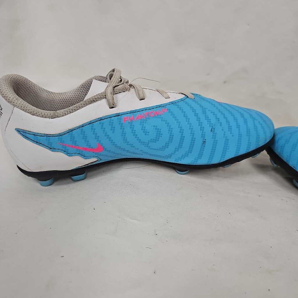 Nike Phantom GX Academy Kid's Soccer Cleats, Size 3.5