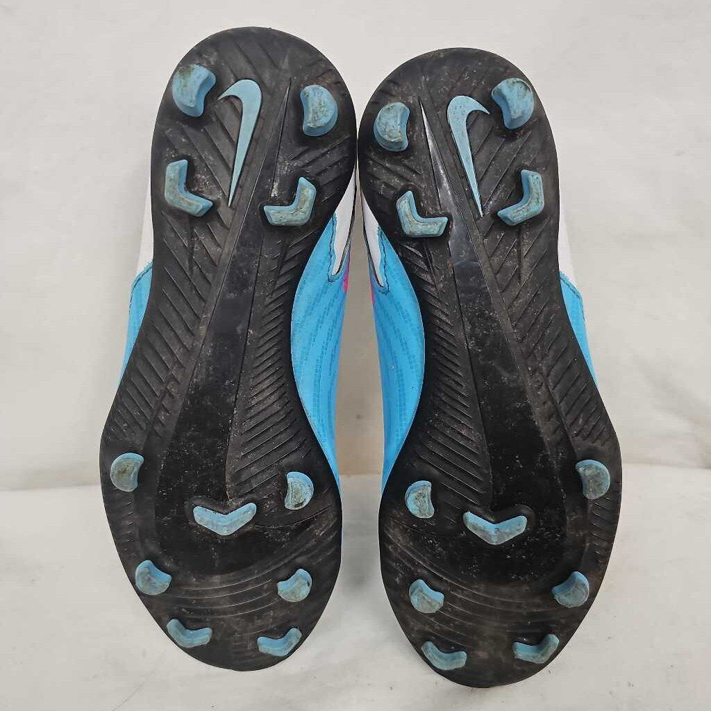 Nike Phantom GX Academy Kid's Soccer Cleats, Size 3.5