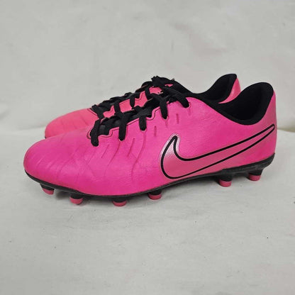 Nike Tiempo Soccer Cleats, Size 4