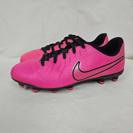 Nike Tiempo Soccer Cleats, Size 4