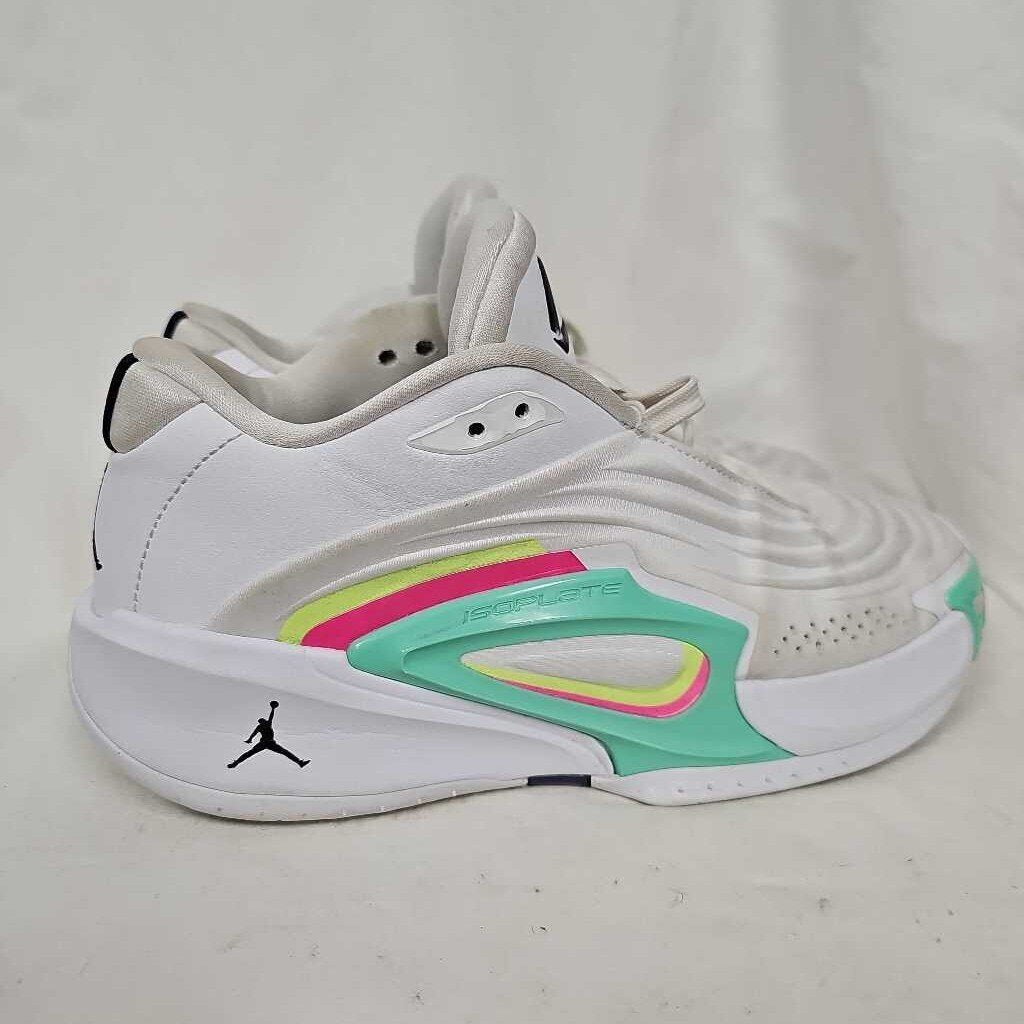 Nike Jordan Luka 3 Basketball Shoes, Size 8