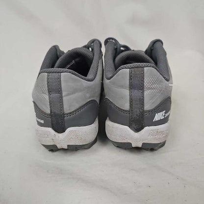 Nike Diamond Baseball Softball Cleats, Size 3.5
