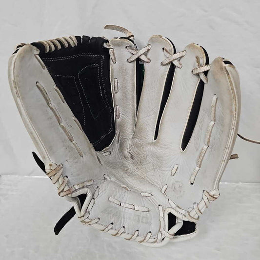 Mizuno Supreme Series Fastpitch Softball Glove, 12.5" RHT