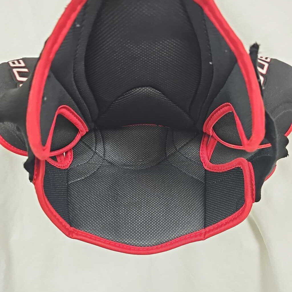 Bauer Vapor X700 Junior Hockey Shoulder Pads, Size Medium