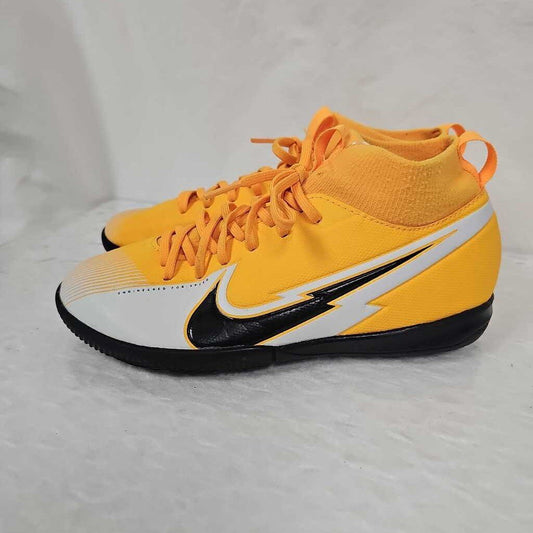 Nike Mercurial Flyknit, Size 3.5