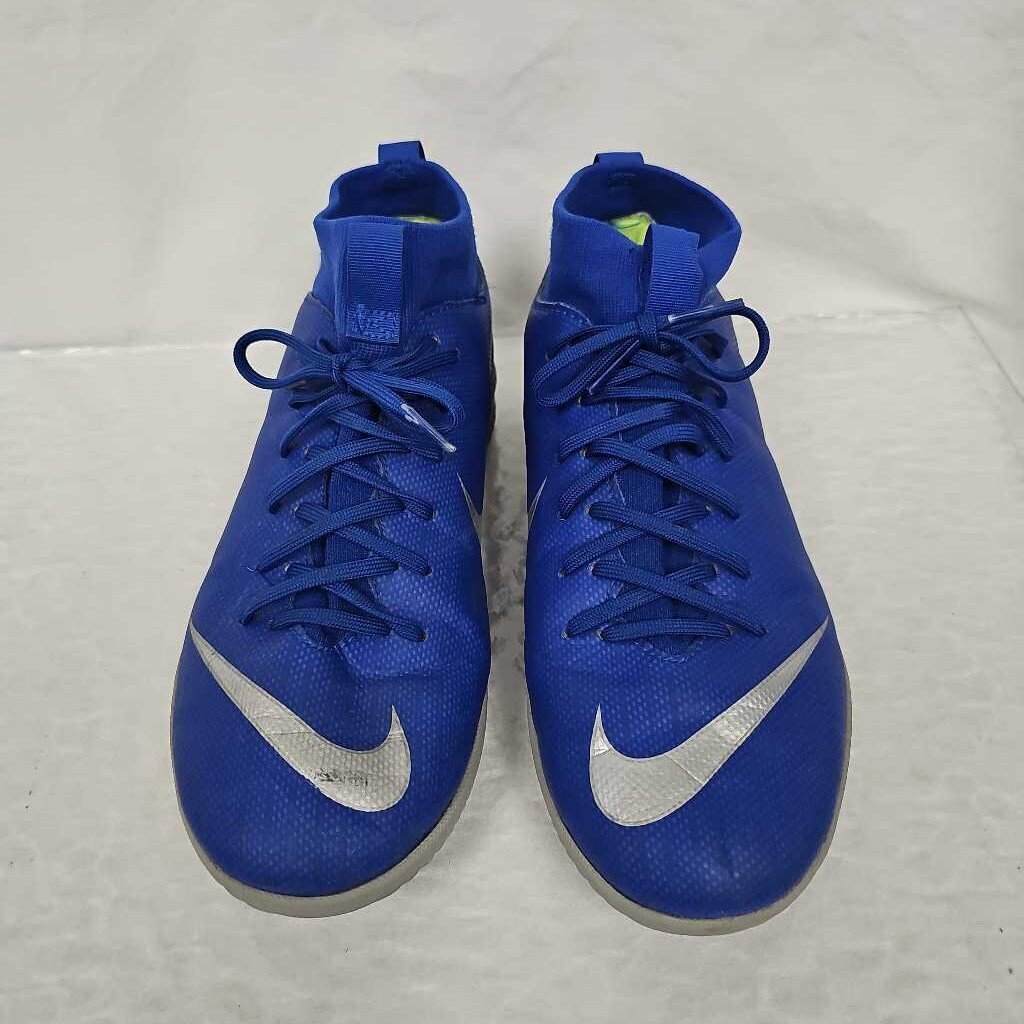 Nike Mercurial Flyknit Indoor Soccer Shoes, Size 5