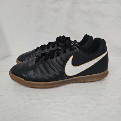 Nike Tiempo