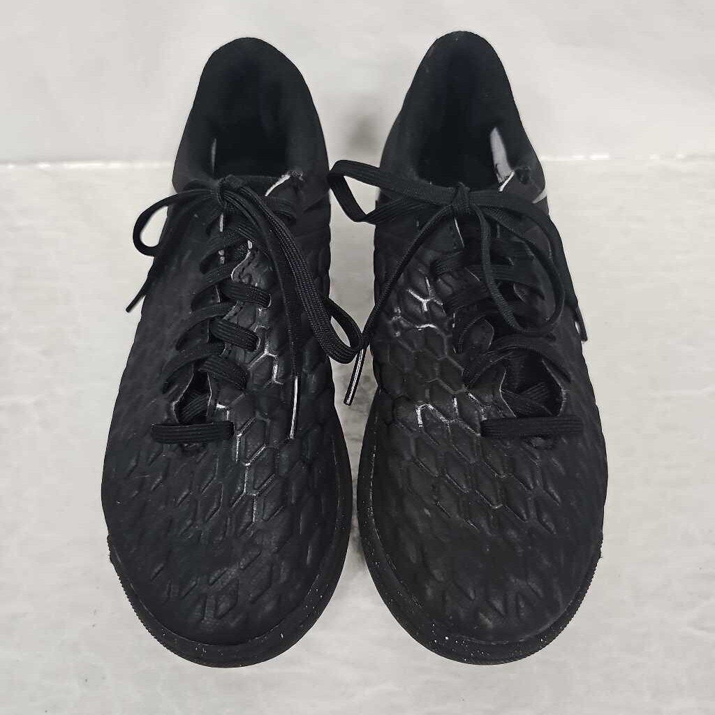 Nike HyperVenom Indoor Soccer Shoes, Size 2