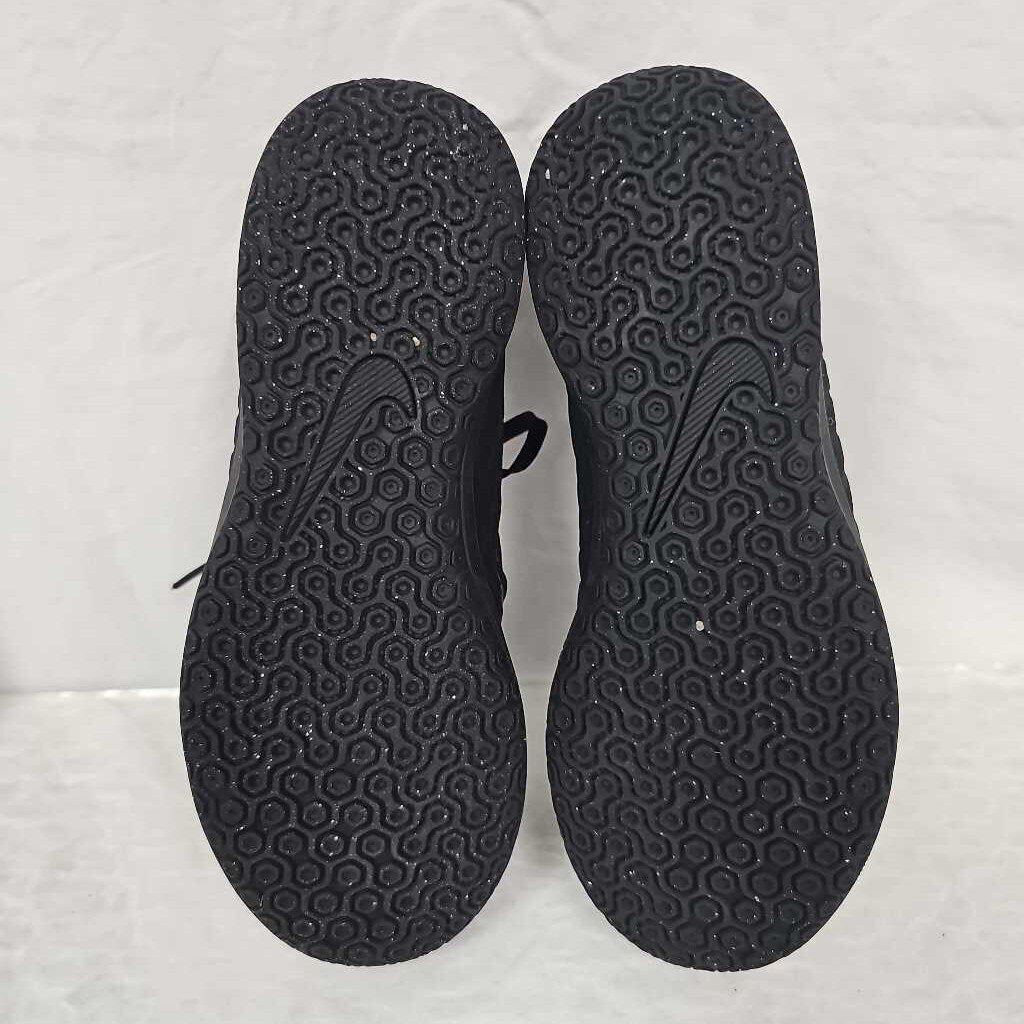 Nike HyperVenom Indoor Soccer Shoes, Size 2