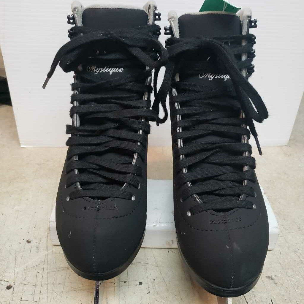Jackson Mystique Boy's Figure Skates, Size 3.5