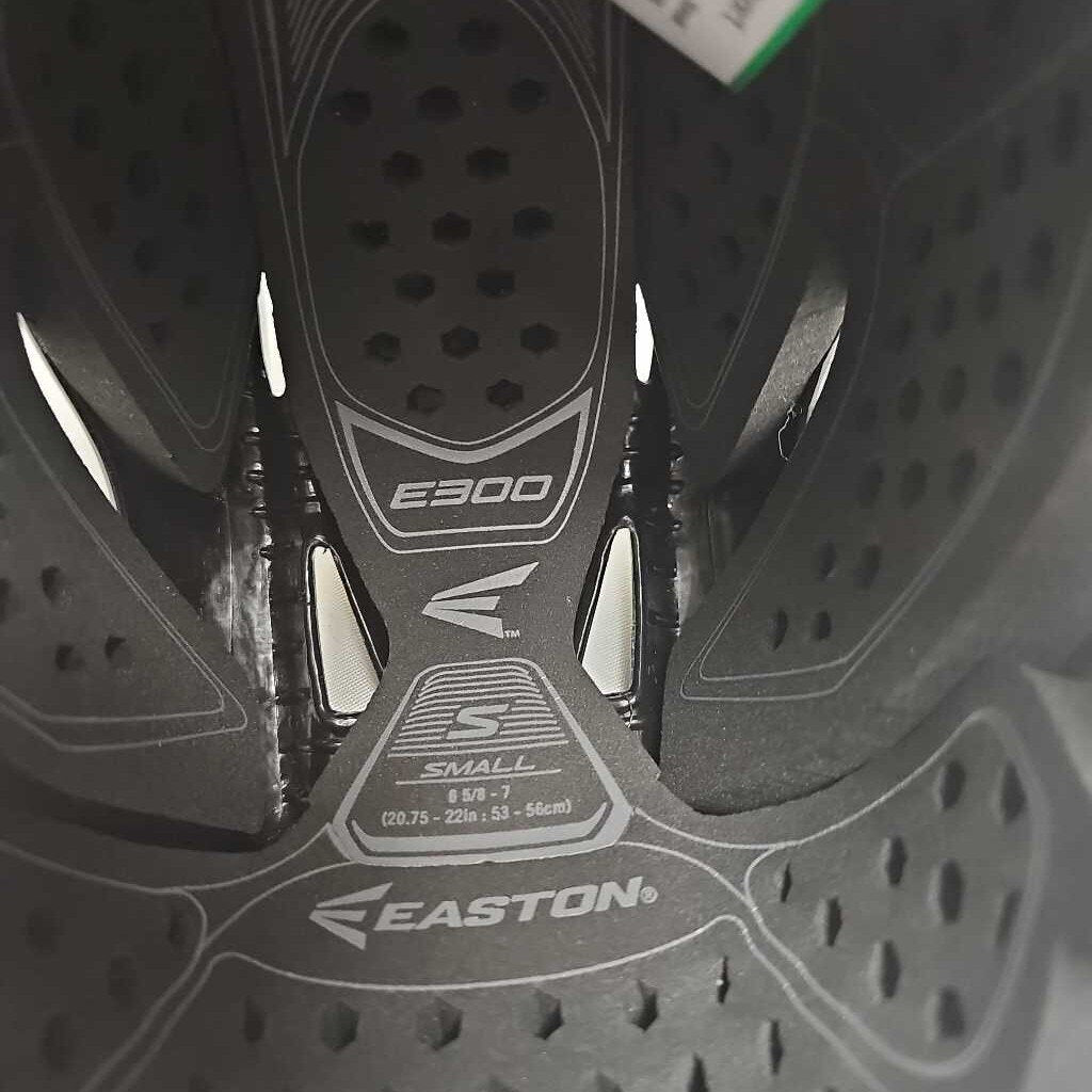 Easton E300 Hockey Helmet Combo- Small