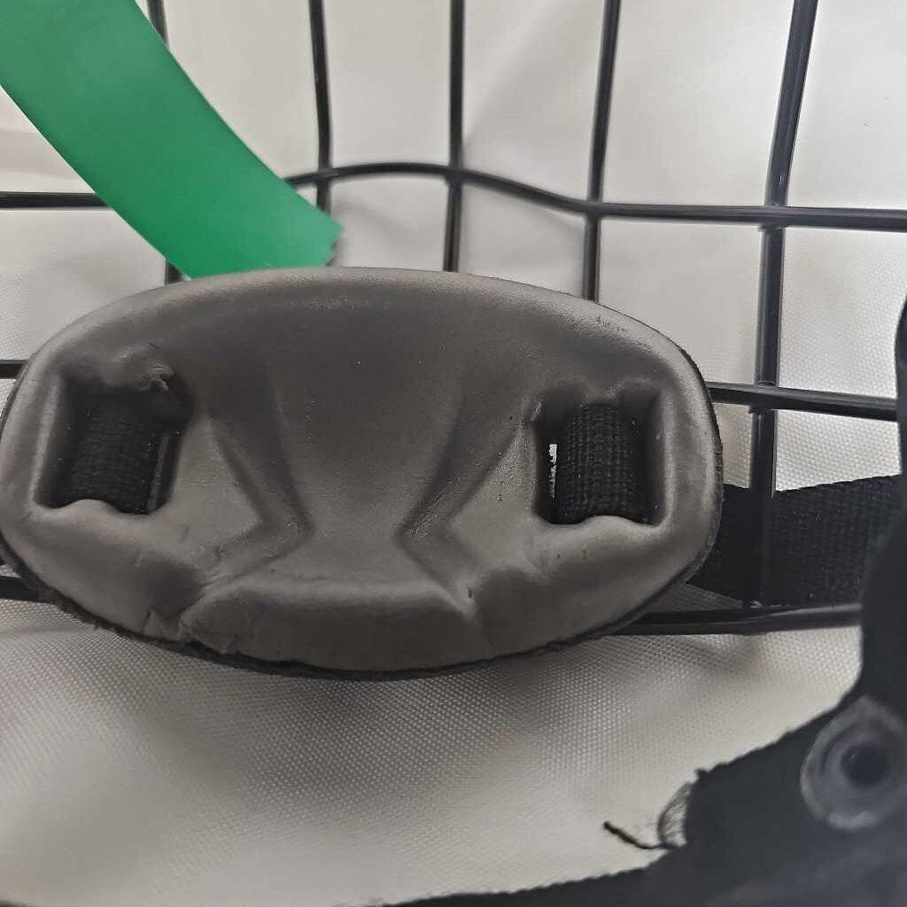 Easton E300 Hockey Helmet Combo- Small