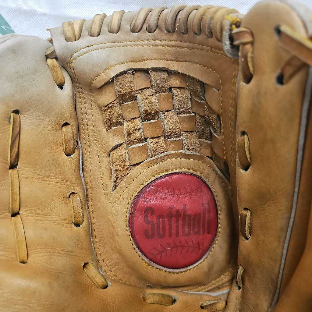 Rawlings RSGXL Softball Glove, 14" RHT