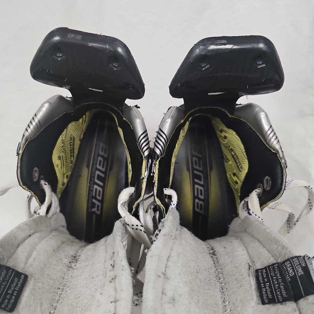 Bauer Supreme M5 Pro Intermediate Hockey Skates, Size 5 Fit 3