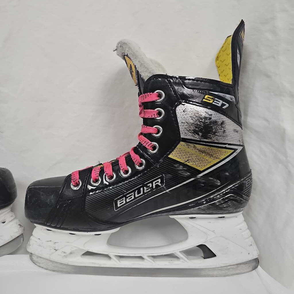 Bauer Supreme S37 Intermediate Hockey Skates, Size 4 EE