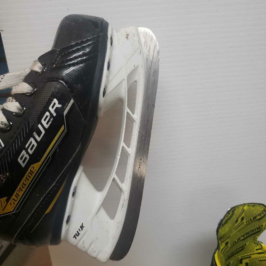 Bauer Supreme M4 Youth Hockey Skates, Size Y12