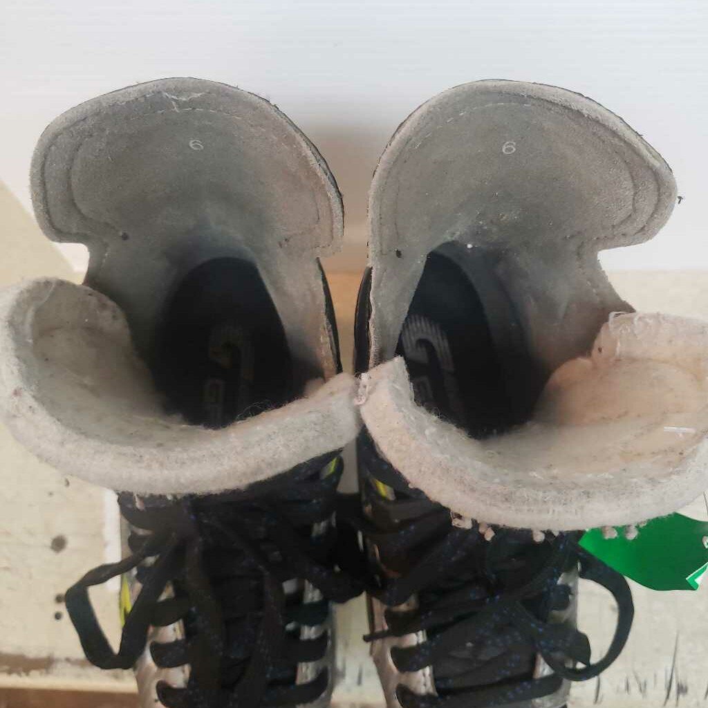 Graf Supra 301 Hockey Skates, Size 6