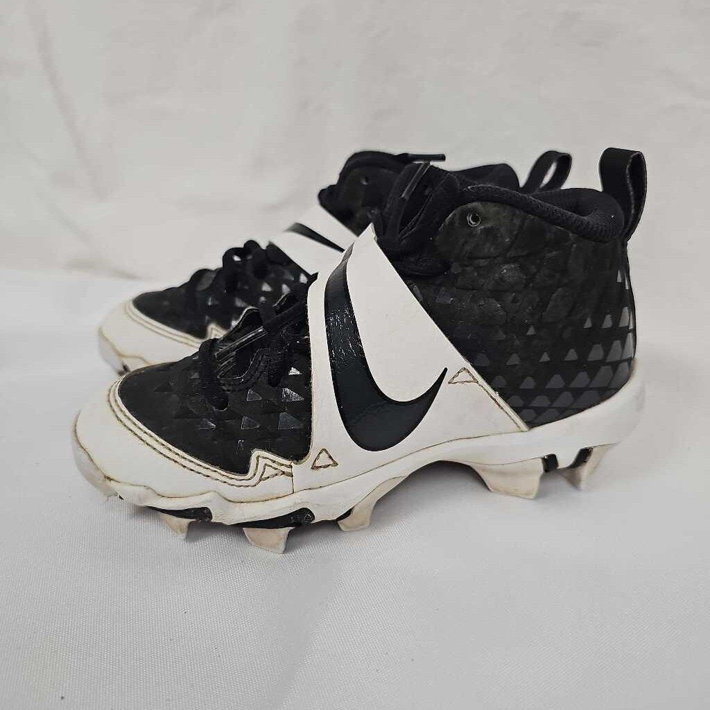 Nike Trout 27 Baseball Softball Cleats, Size Y13