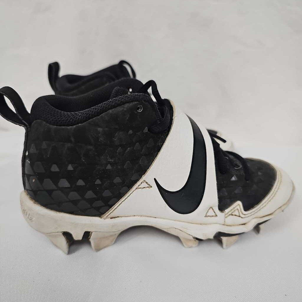Nike Trout 27 Baseball Softball Cleats, Size Y13