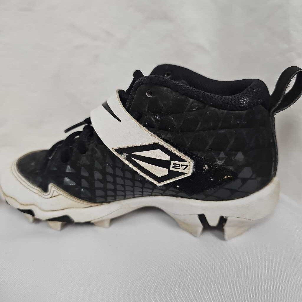 Nike Trout 27 Baseball Softball Cleats, Size Y13