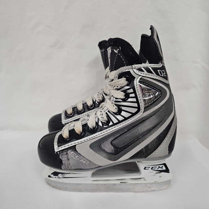 CCM 02 Youth Hockey Skates, Size Y9