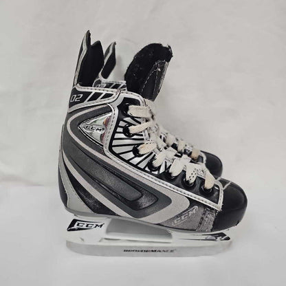 CCM 02 Youth Hockey Skates, Size Y9