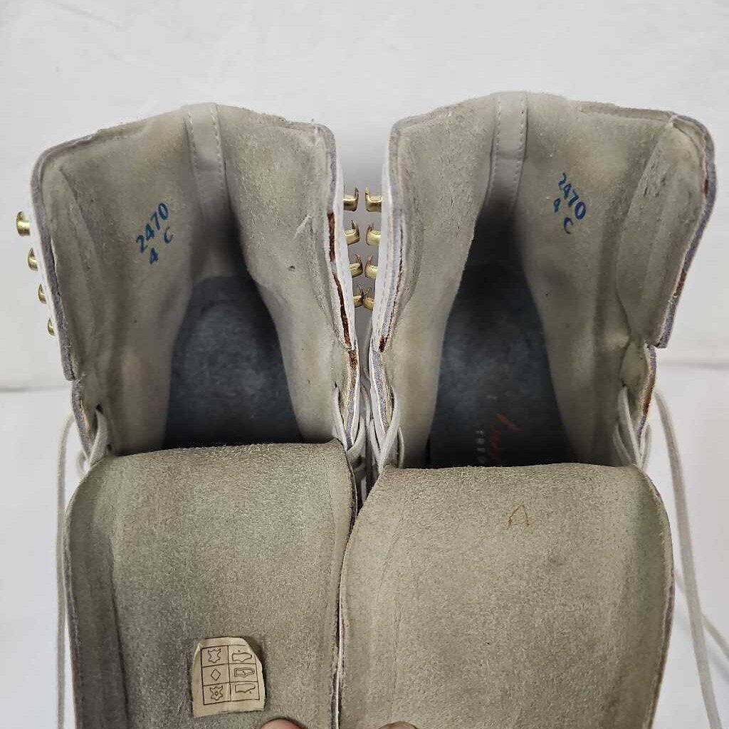 Jackson Competitor Figure Skates, Size 4 C