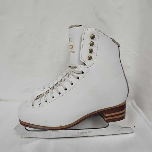Jackson Competitor Figure Skates, Size 4 C