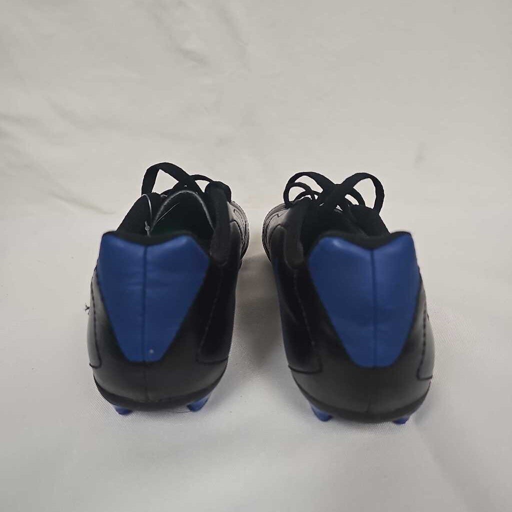 Adidas Goletto VII Soccer Cleats, Size 2.5