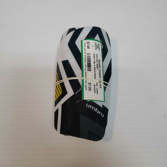 Umbro Slip In Soccer Shin Guards, Size Junior