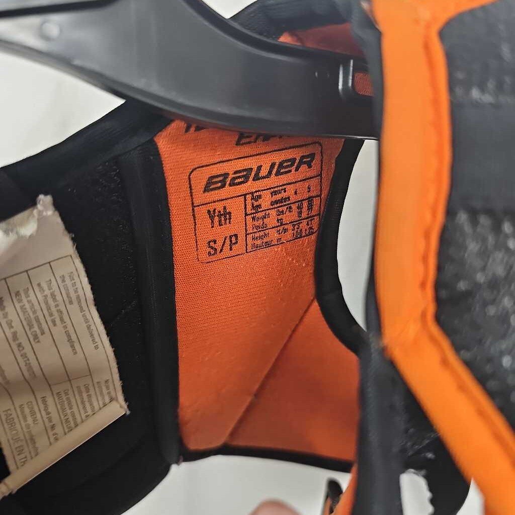 Bauer Supreme One.4 Youth Hockey Shoulder Pads, Size Small