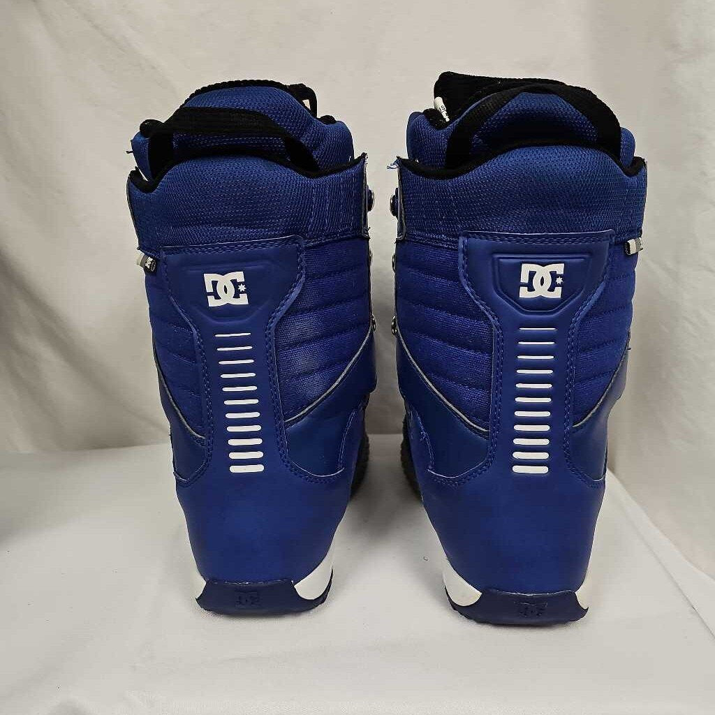 DC Mutiny Snowboard Boots, Men's 7.5