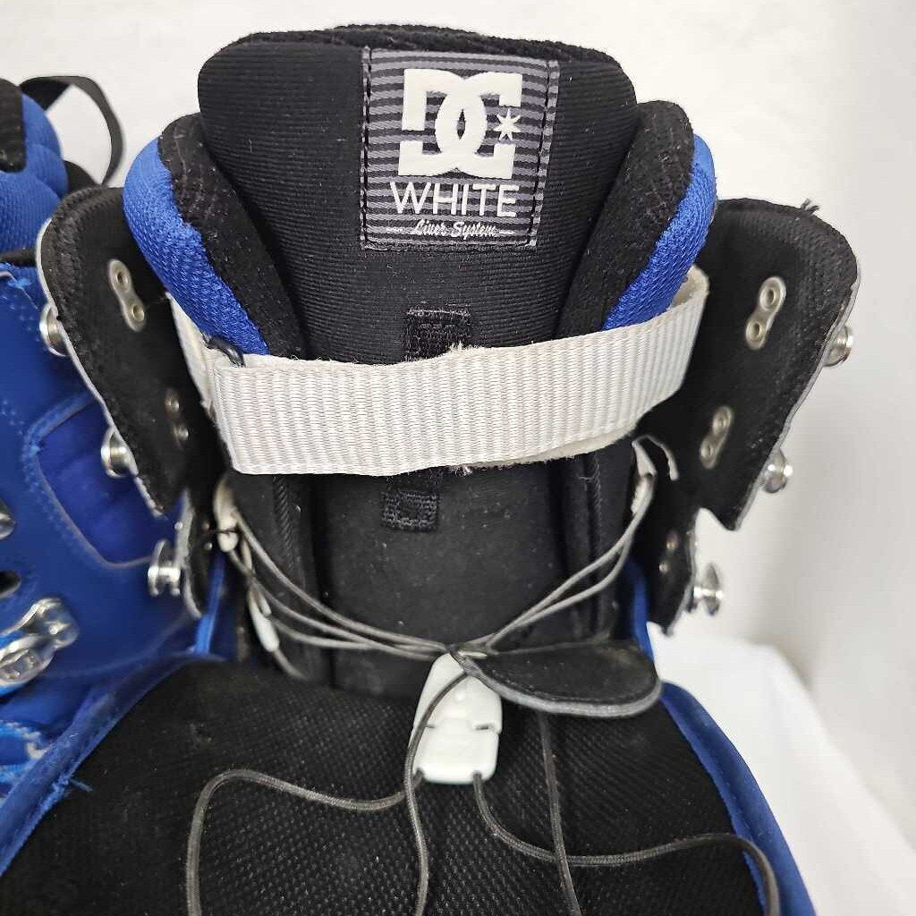 DC Mutiny Snowboard Boots, Men's 7.5