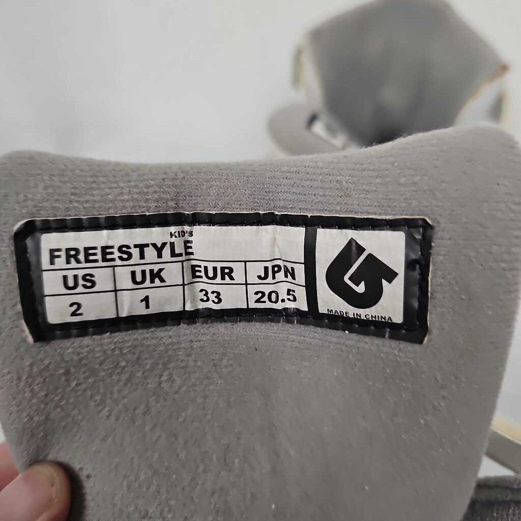 Burton Freestyle Kids Snowboard Boots, Size 2