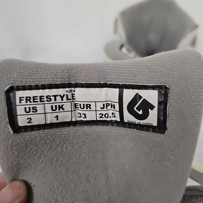 Burton Freestyle Kids Snowboard Boots, Size 2