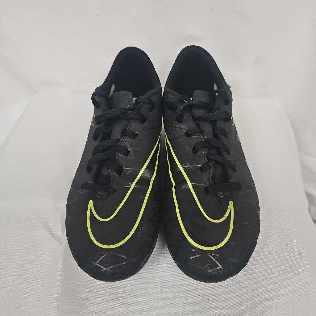 Nike Tiempo Soccer Cleats, 4.5