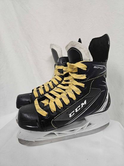 CCM Tacks 9040 Junior Hockey Skates, Size 3