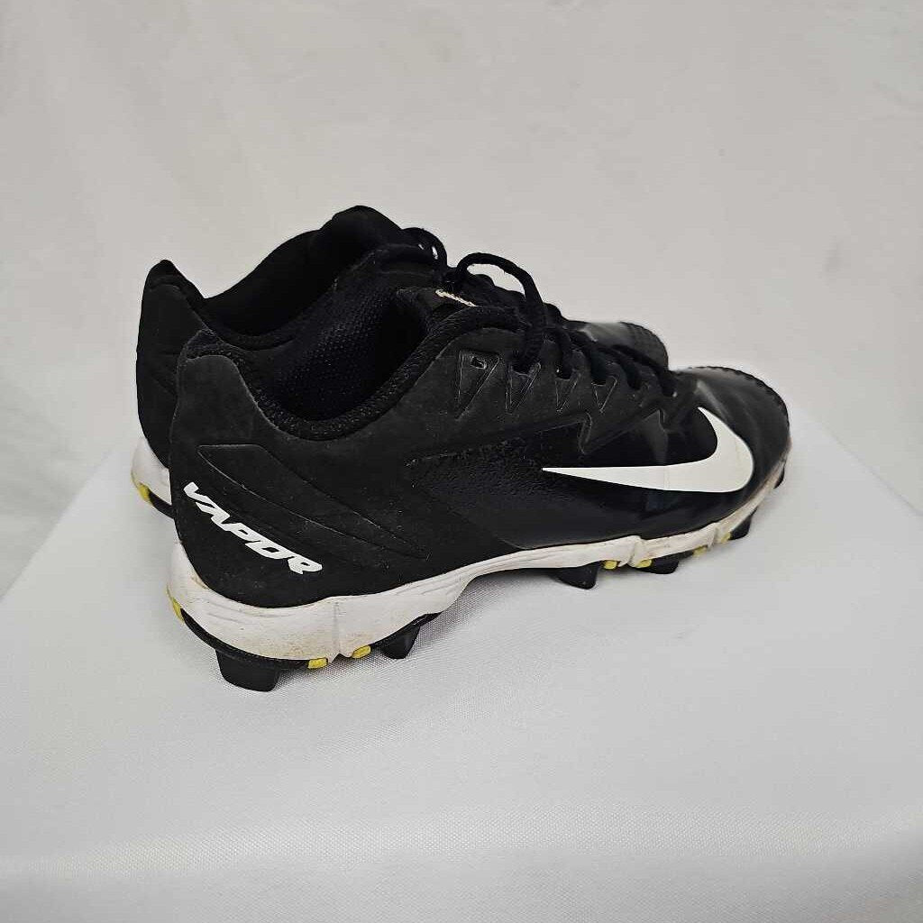 Nike Vapor Baseball Softball Cleats, Size 5