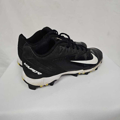 Nike Vapor Baseball Softball Cleats, Size 5