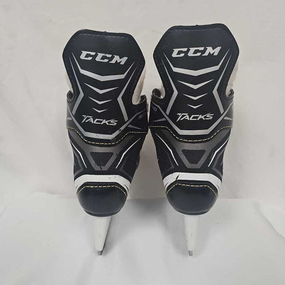 CCM Tacks 9040 Youth Hockey Skates, Size Y9