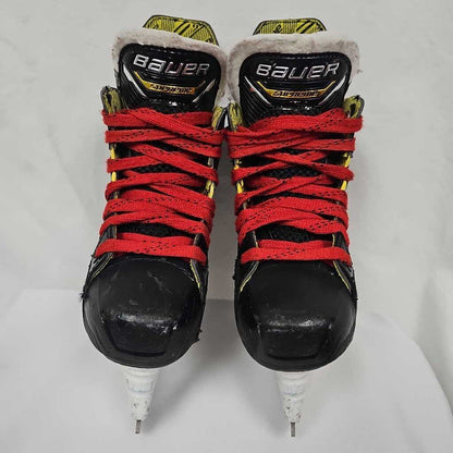 Bauier Supreme M4 Junior Hockey Skates, Size 1.5