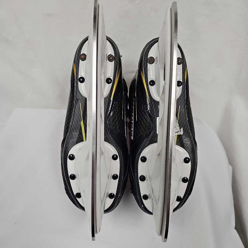 Bauier Supreme M4 Junior Hockey Skates, Size 1.5