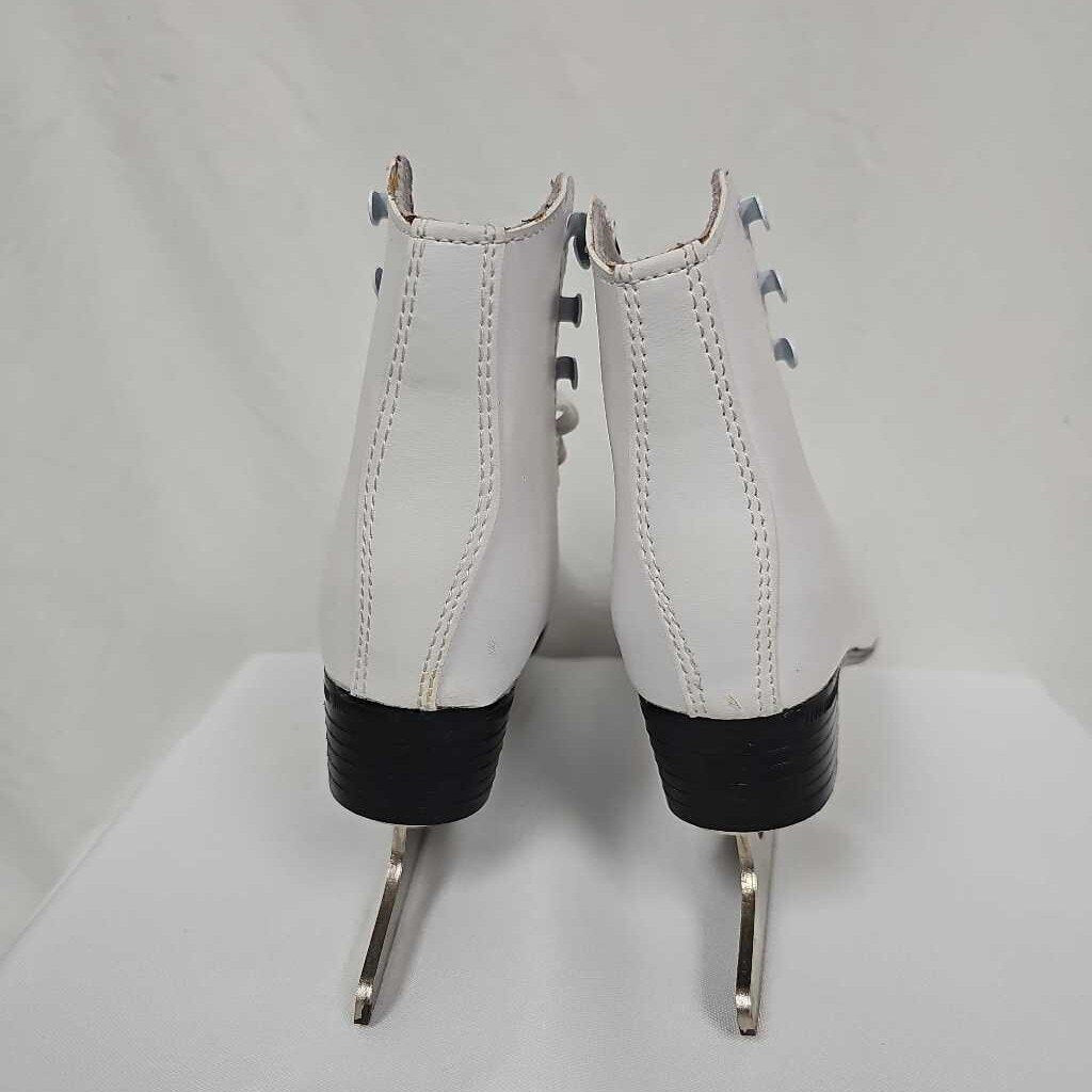 American Athletics Traditional Girls Figure Skates, Size Y13