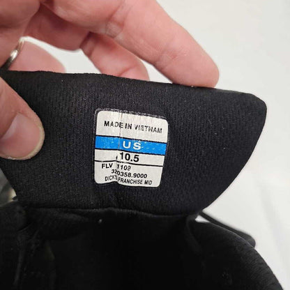 Mizuno Franchise Softball Cleats, Size 10.5